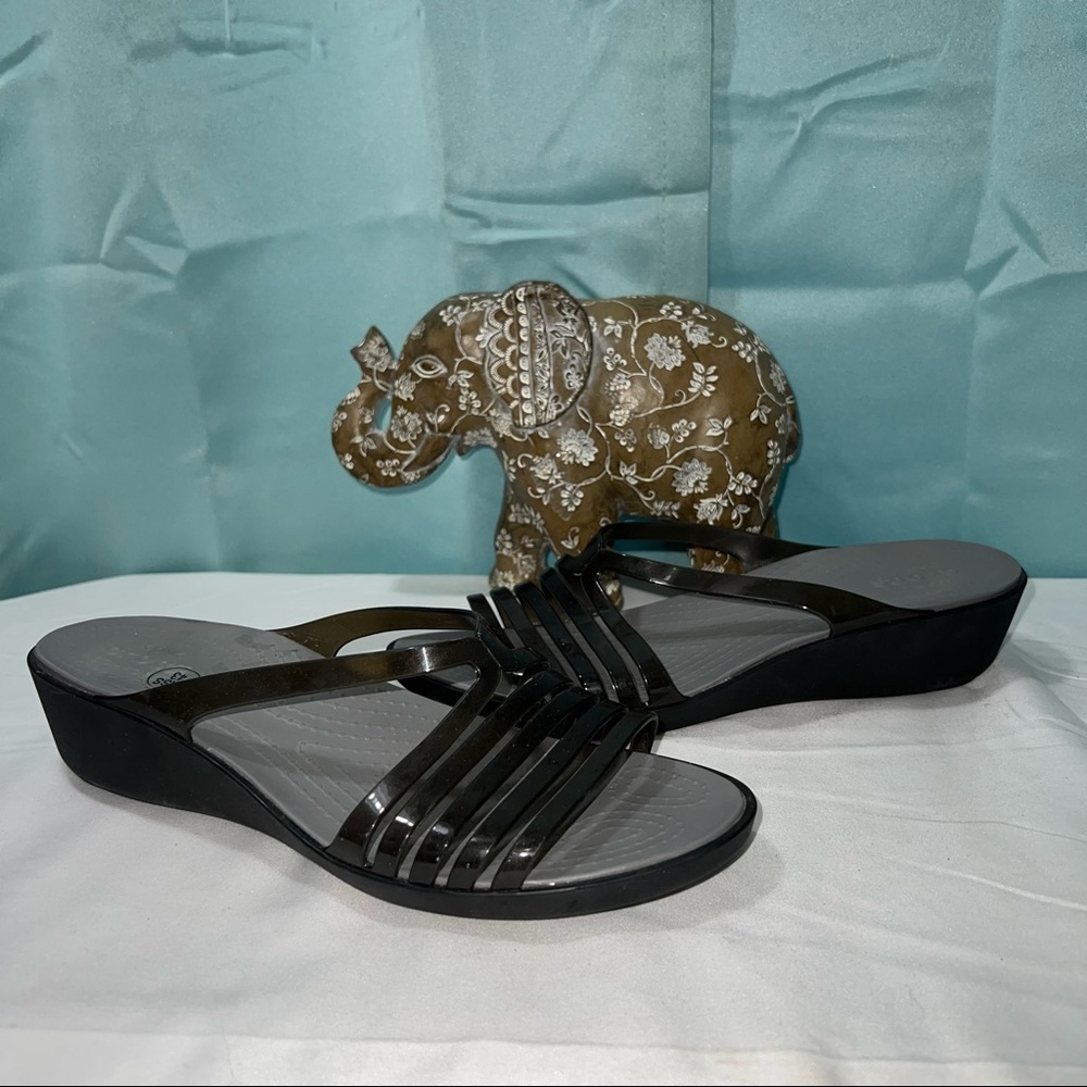 Crocs pool sandals